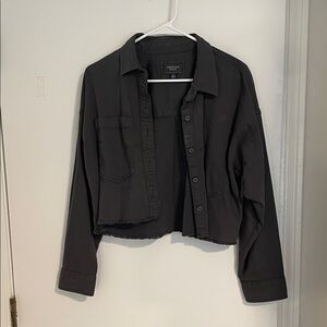 American Eagle Outfitters Black Cropped Button-Down Jean Jacket